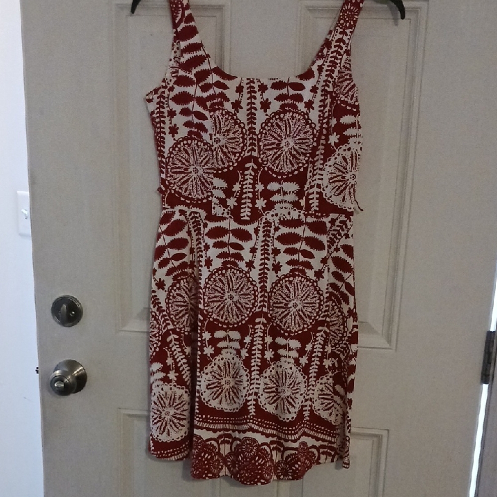 ***Size 6 Womens Elegant Red & White Asymmetrical Dress